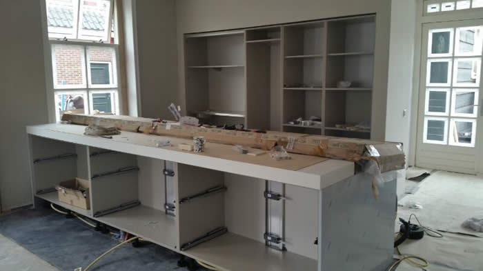 Het eiland van deze Snaidero keuken is wel 364cm lang! 