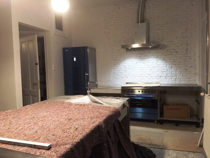 Deze rvs keuken is geplaatst door monteur Niklas.
