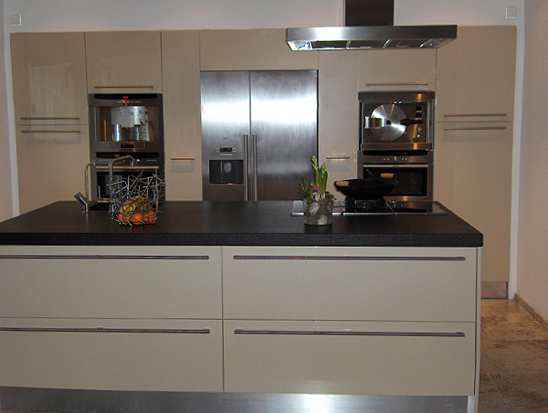 Hoogglans keuken van Snaidero geplaatst in Yerseke (Zeeland).