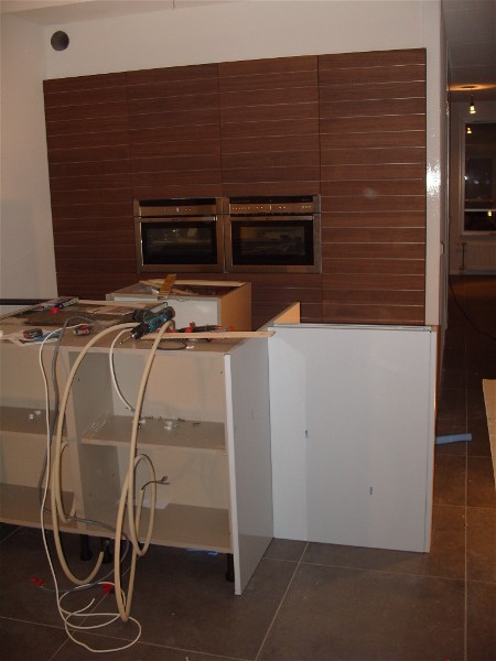 De vloertegels zijn trouwens ook gekocht bij de Snaidero Concept Store.